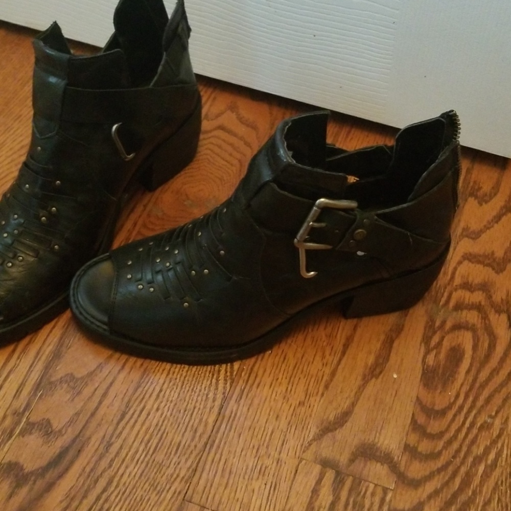 Booties - Picture 2 of 7